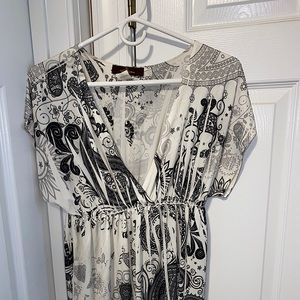 Winona white v-neck dress with black designs